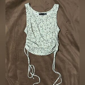 🍀Faded Rose Cropped Fitted Floral Tank🤍